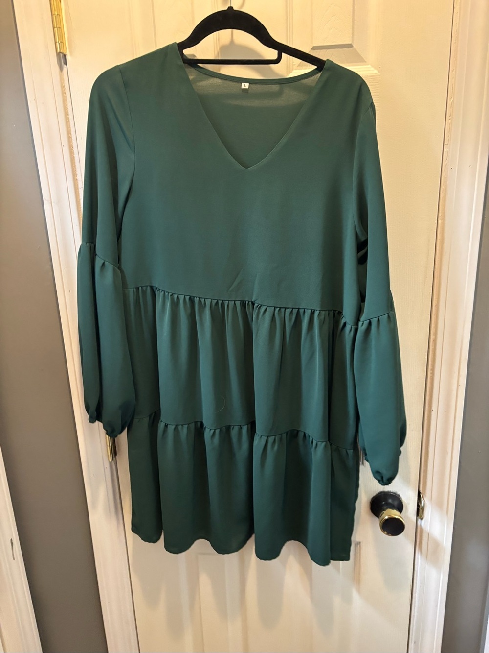 Green V-Neck Tiered Long Sleeve Dress